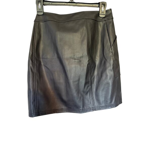 Express Faux Leather Mini Skirt Women's  10 Front Zipper - Picture 5 of 6